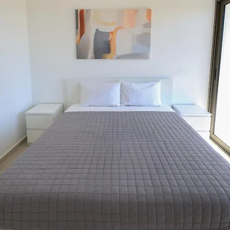 Phaedrus Living Serenity Waves No20 Villa